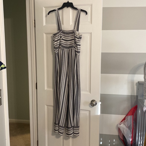 Speechless Medium Pantsuit - Picture 2 of 3